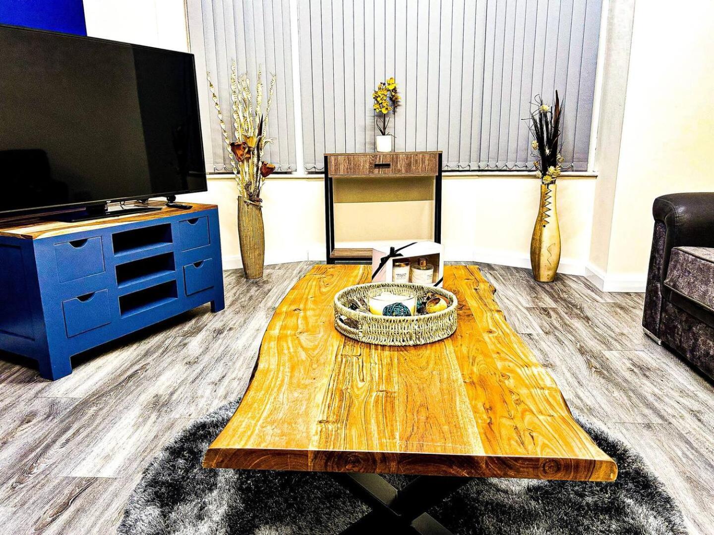 Betty'S Apartment- Metres From Train Station ฮาร์โรเกต ภายนอก รูปภาพ